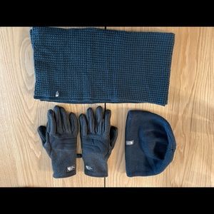 —SOLD—The North Face Hat, Scarf & Gloves set Size Large